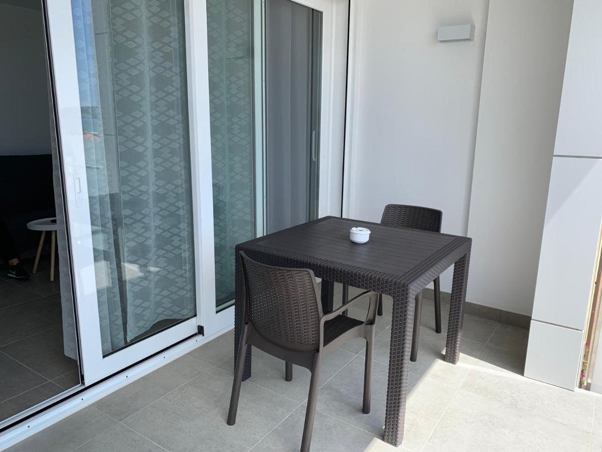 Edifici Valeria Apartment Empuriabrava Exterior foto